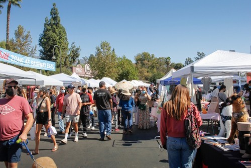 Rose Bowl Flea Market in San Gabriel Valley