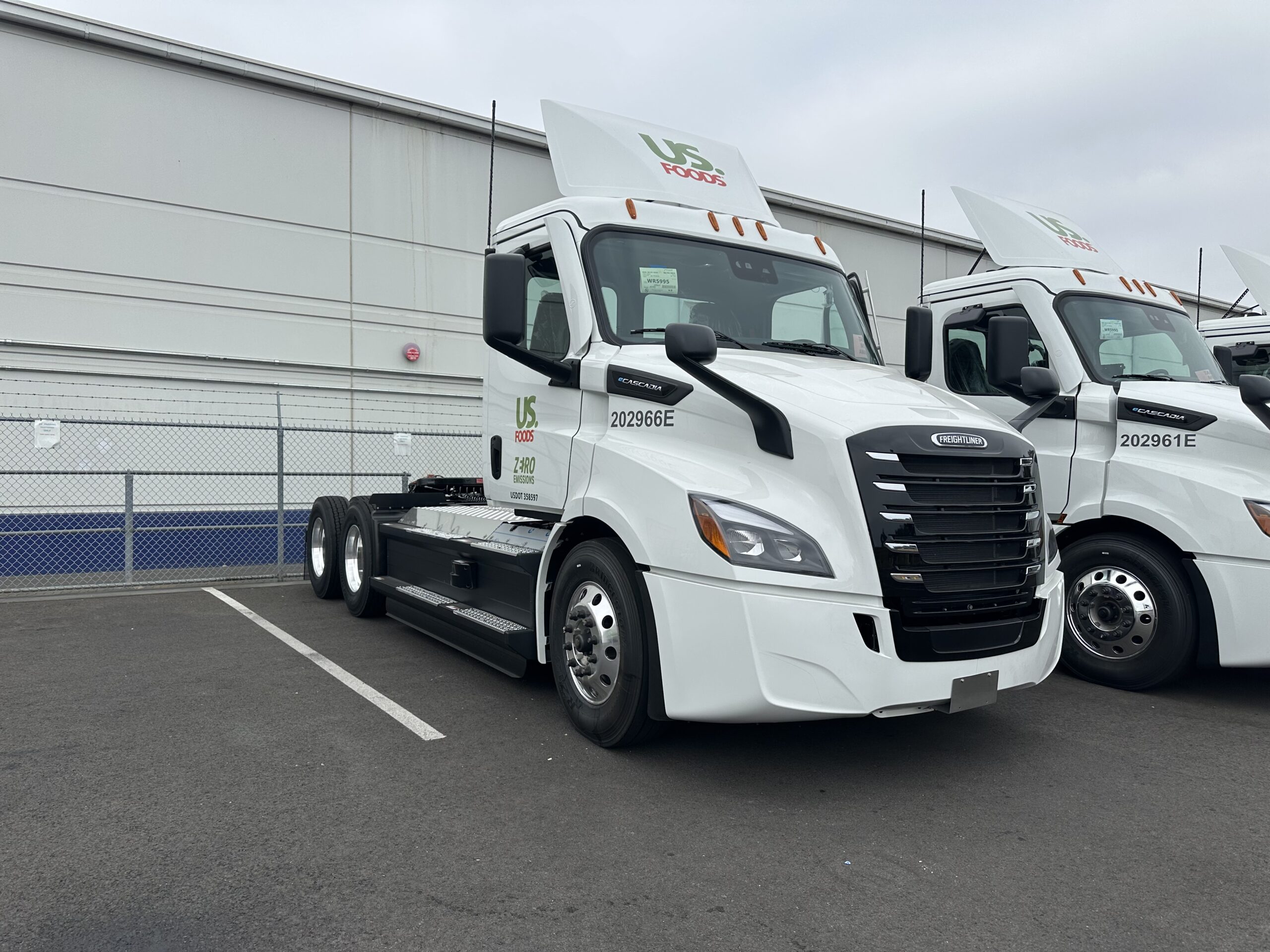 2026 Freightliner eCascadia VIN  Verification