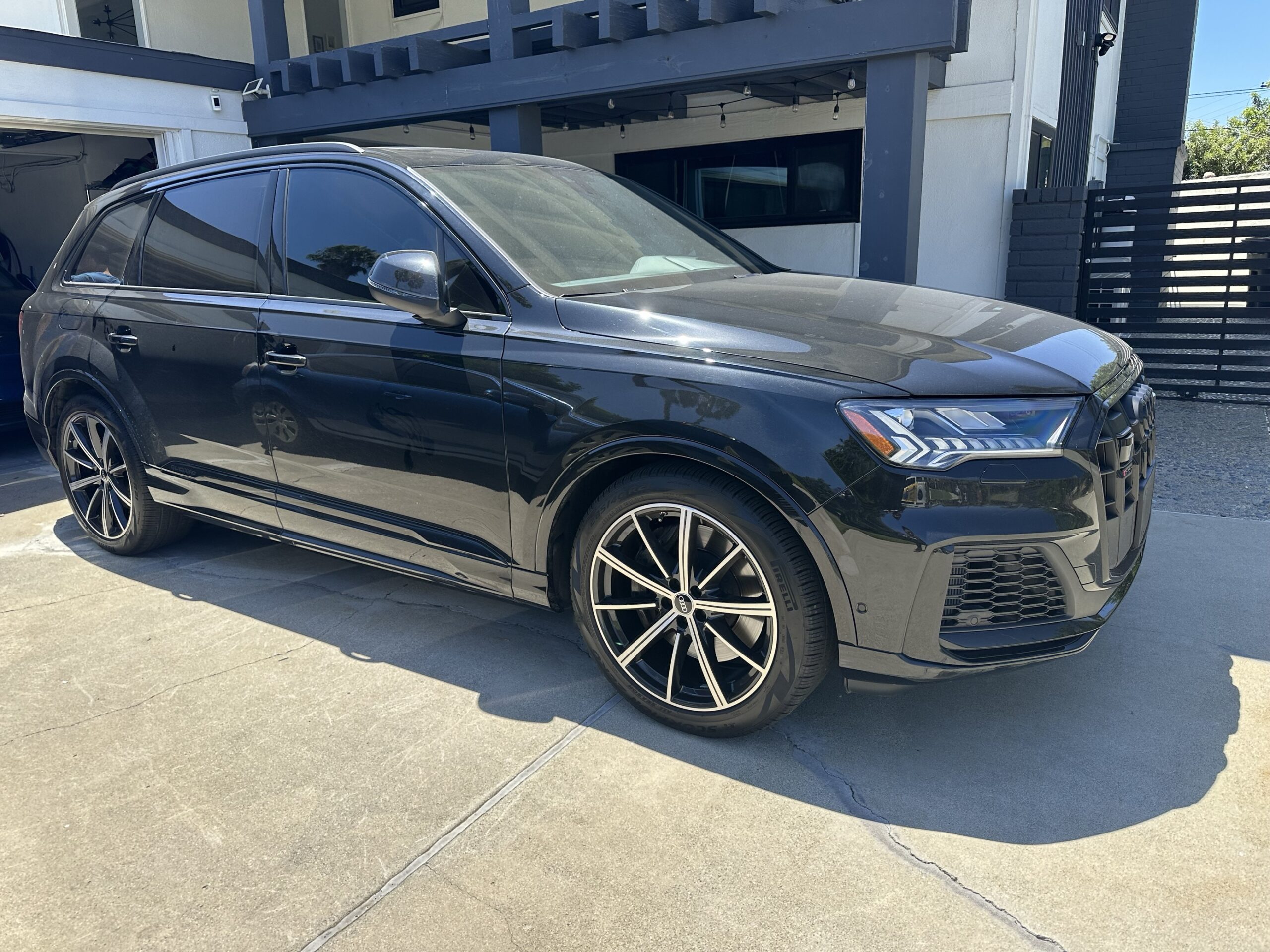 2022 Audi SQ7 VIN Verification